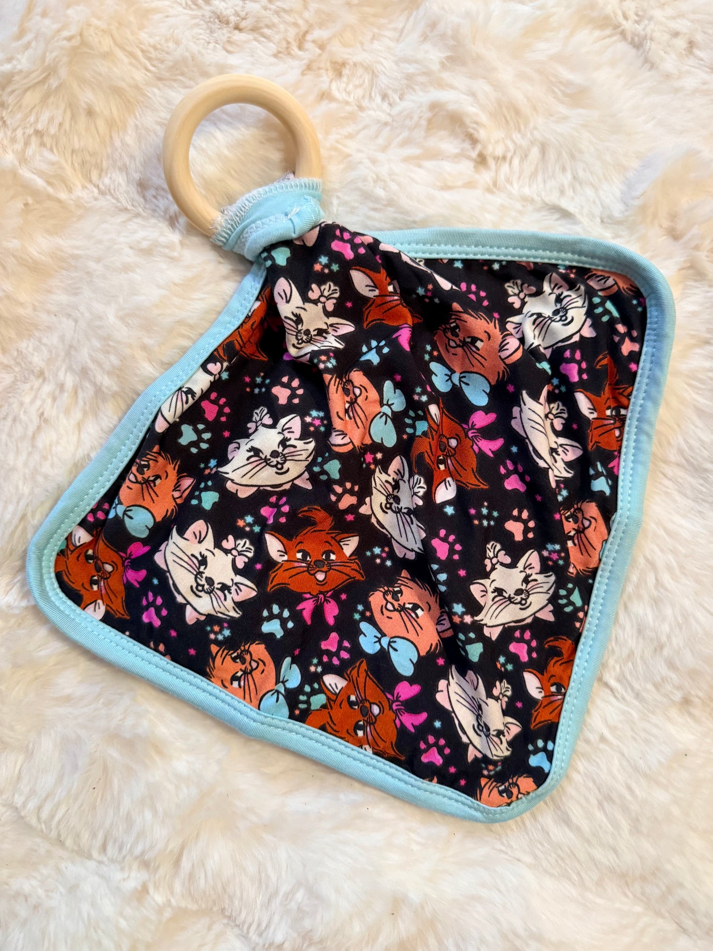 Bamboo lovey Aristocats