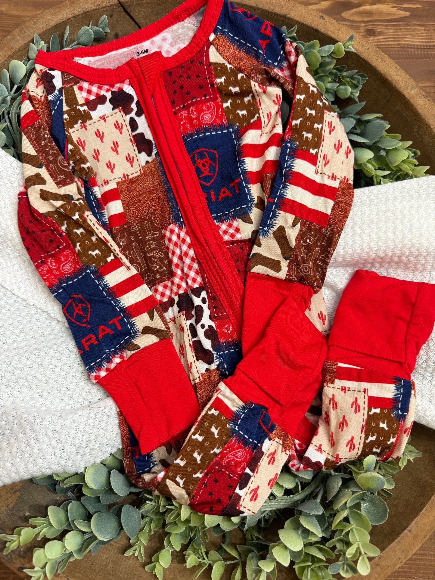 Bamboo zippy red Ariat